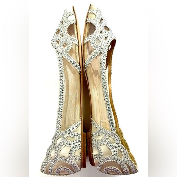Badgley Mischka Gigi Crystal Pointed Ivory Flats - Picture 7 of 15